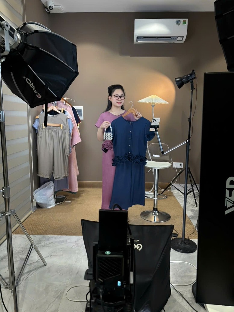 Không gian studio của Uptrend